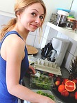cooking　woman 1478420357 - YouTubeで稼ぐ動画のジャンル